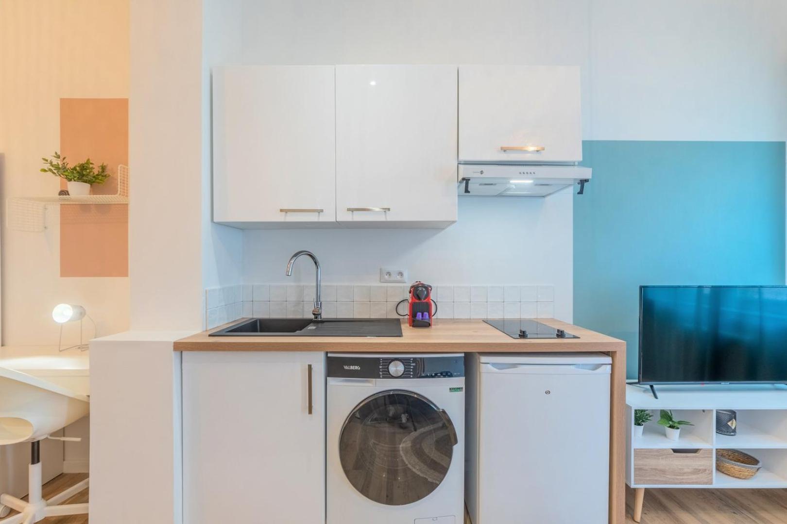 Near Tram & Parc Barbieux, Chr + Parking * Roubaix