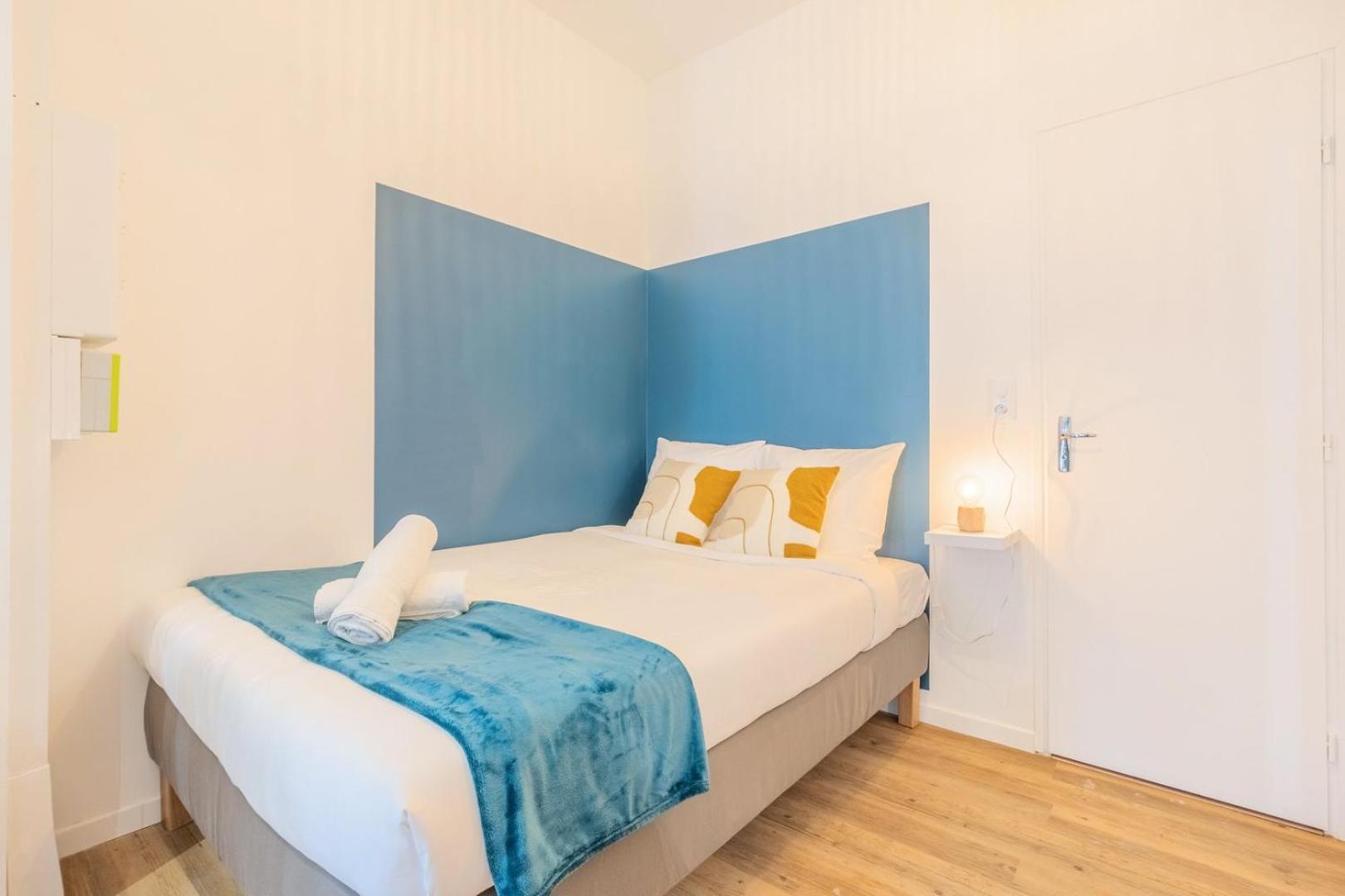 Near Tram & Parc Barbieux, Chr + Parking *