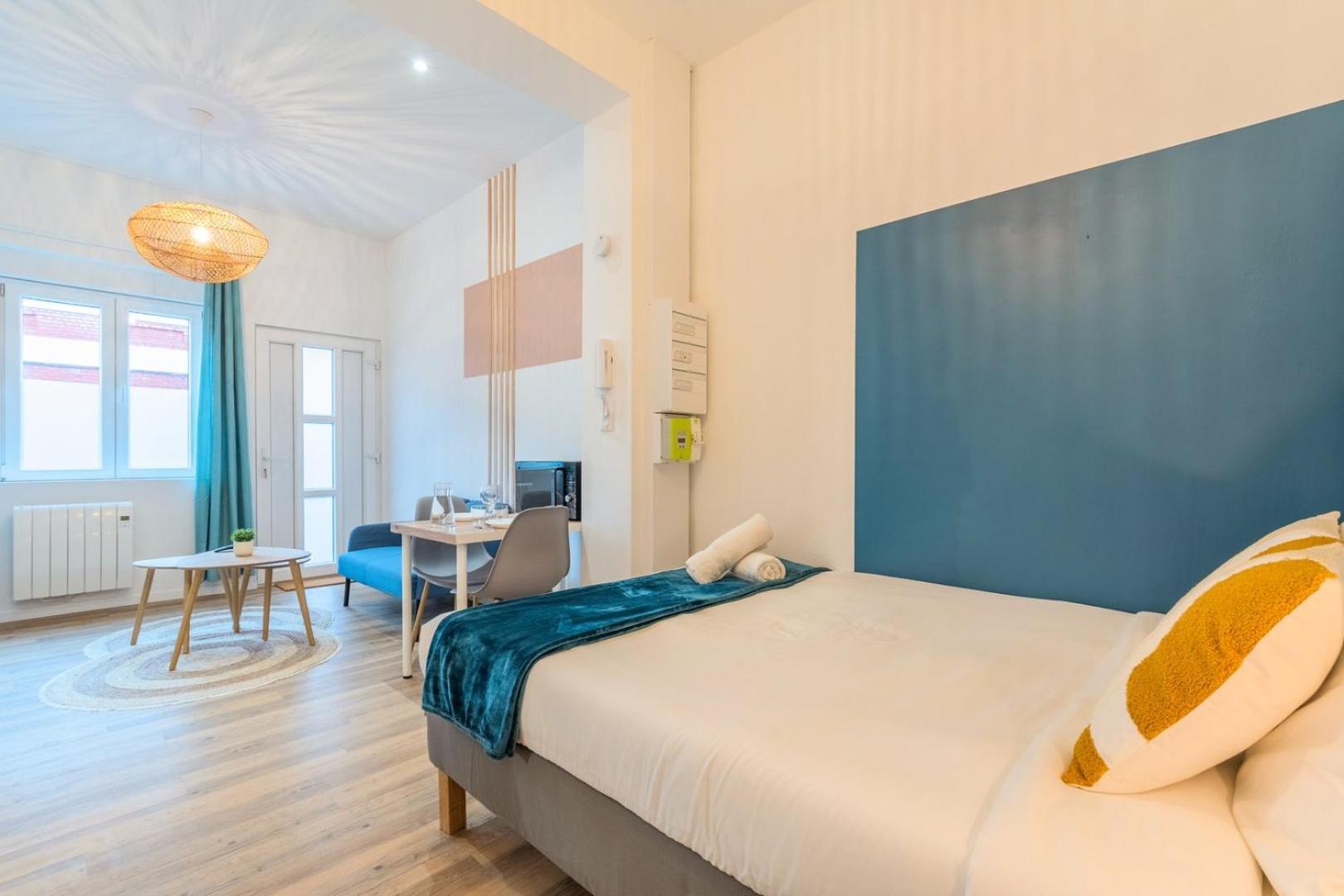 Near Tram & Parc Barbieux, Chr + Parking Apartment *