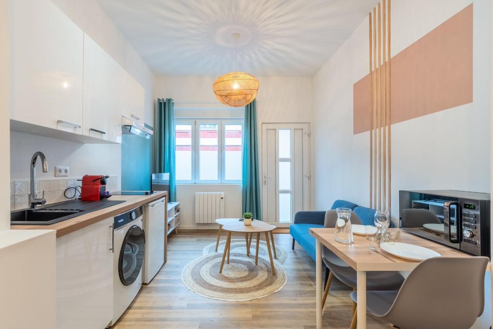 Near Tram & Parc Barbieux, Chr + Parking Roubaix