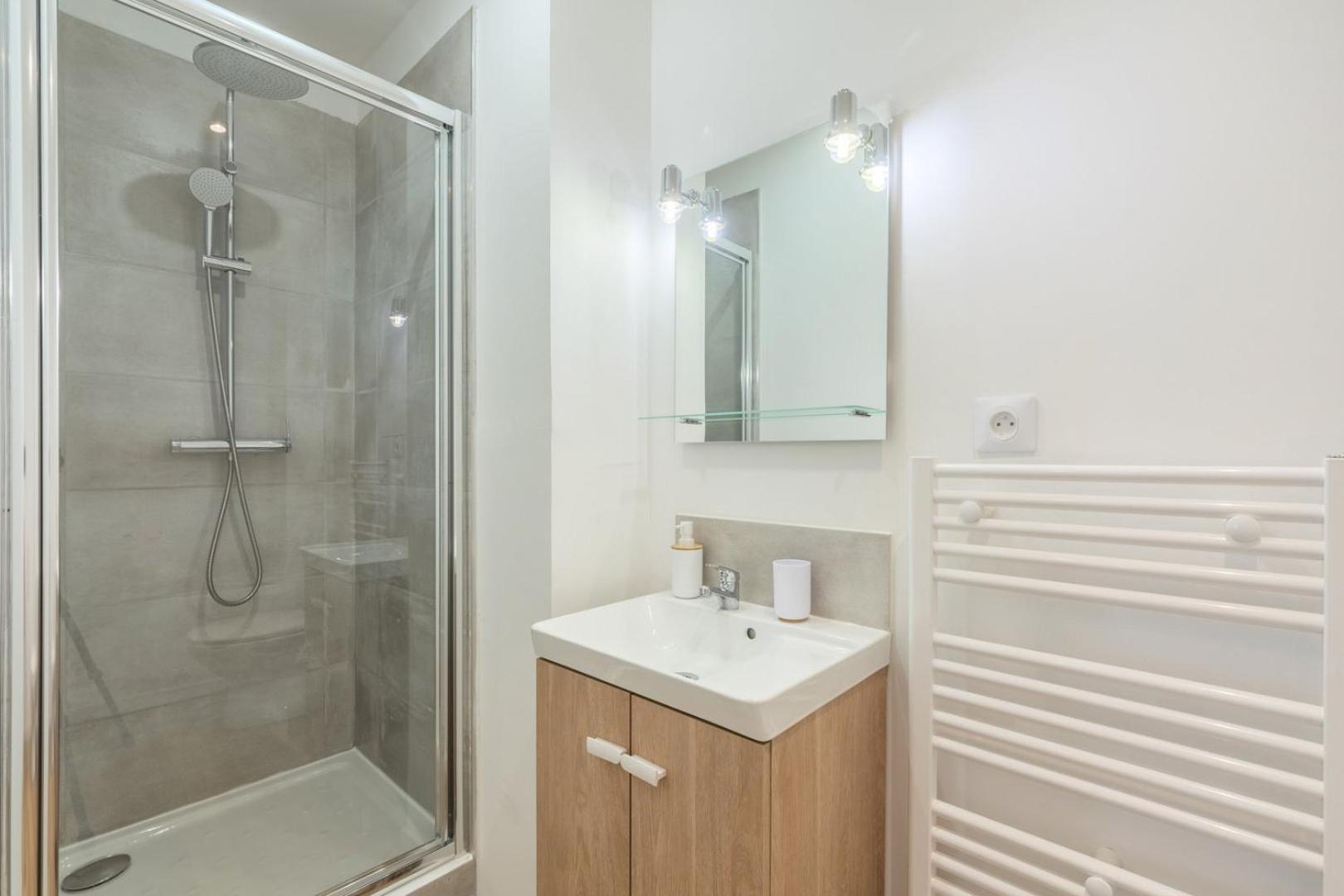 Near Tram & Parc Barbieux, Chr + Parking * Roubaix